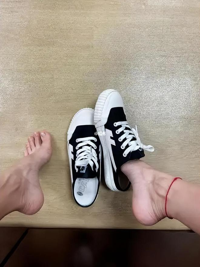 品牌听着洋气实际都是智商税你有吗？新利体育网页版不建议买的4个运动鞋(图1)