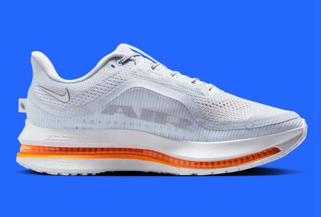 Nike跑鞋把能给的都给足了新利体育登录配置诱人！这双(图4)