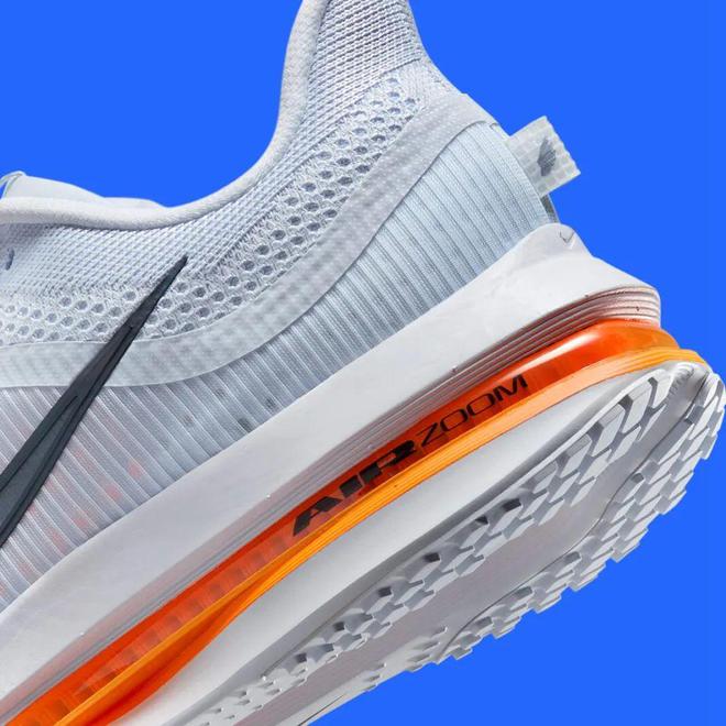 Nike跑鞋把能给的都给足了新利体育登录配置诱人！这双(图6)